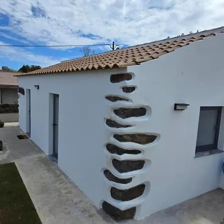 Casa Do Avo Jose Mota * 圣克鲁什达什弗洛里什