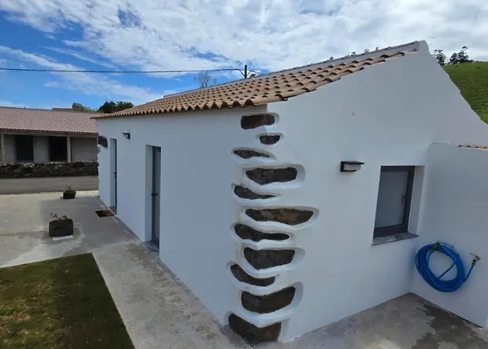 Casa Do Avô José Mota * Santa Cruz das Flores