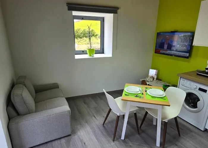 Casa Do Avô José Mota * Santa Cruz das Flores